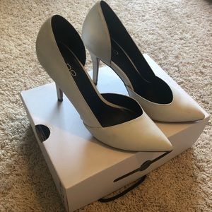 White Aldo heels! 👠